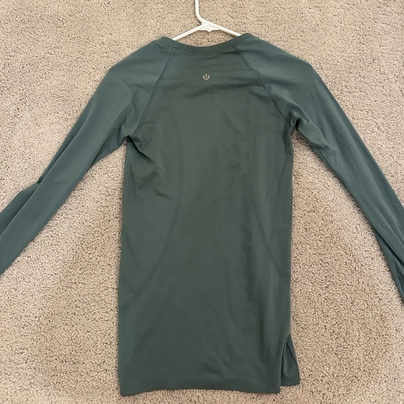 lululemon swiftly tech 2.0 long sleeve - Picture 3 of 3